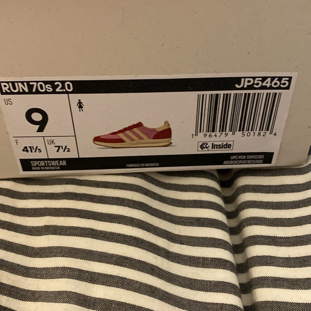 Adidas Women’s Run 70 s 2.0 Sneakers size 9 New in Box - Picture 9 of 9